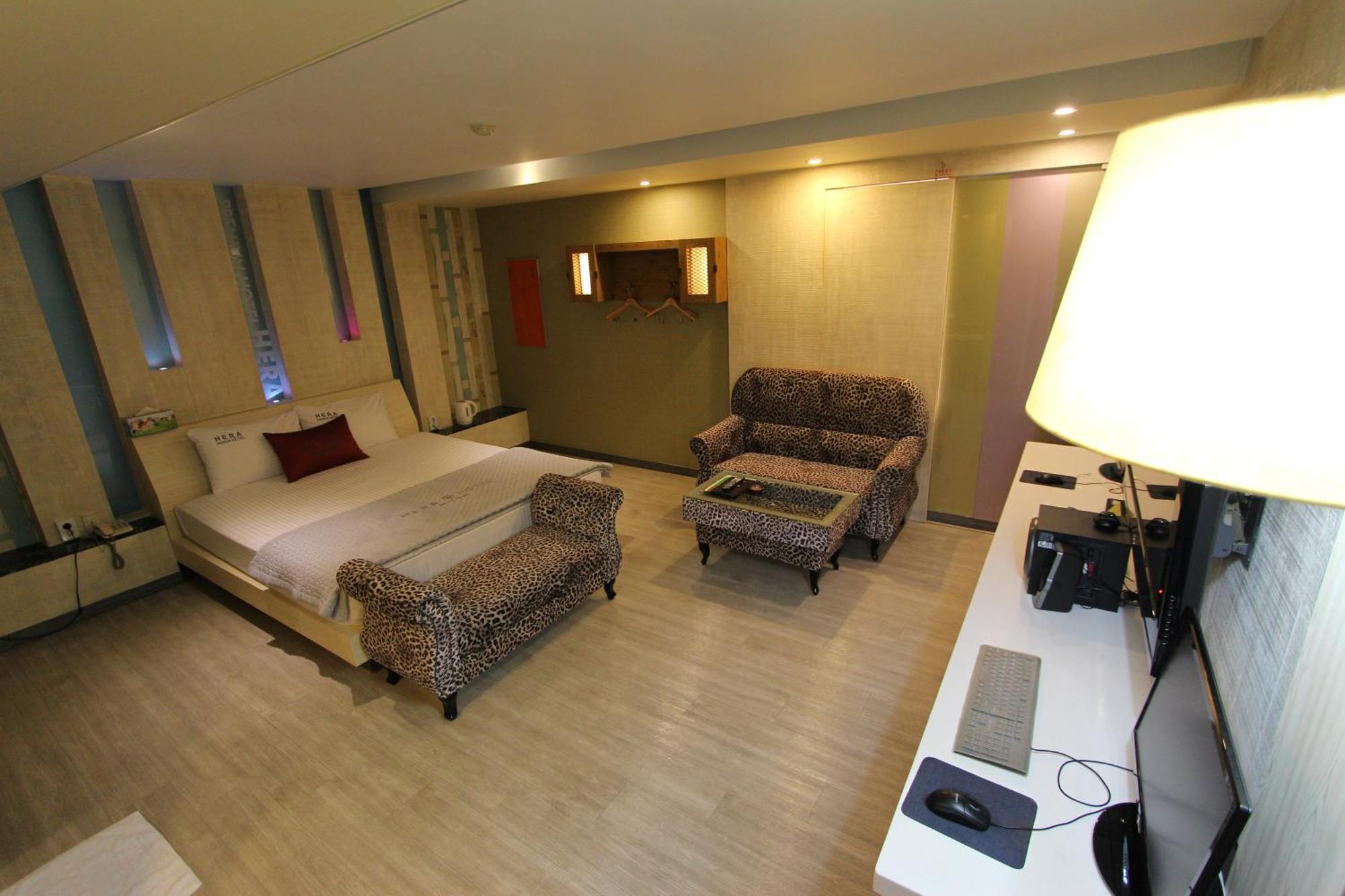 Hera Hotel Тэгу Номер фото