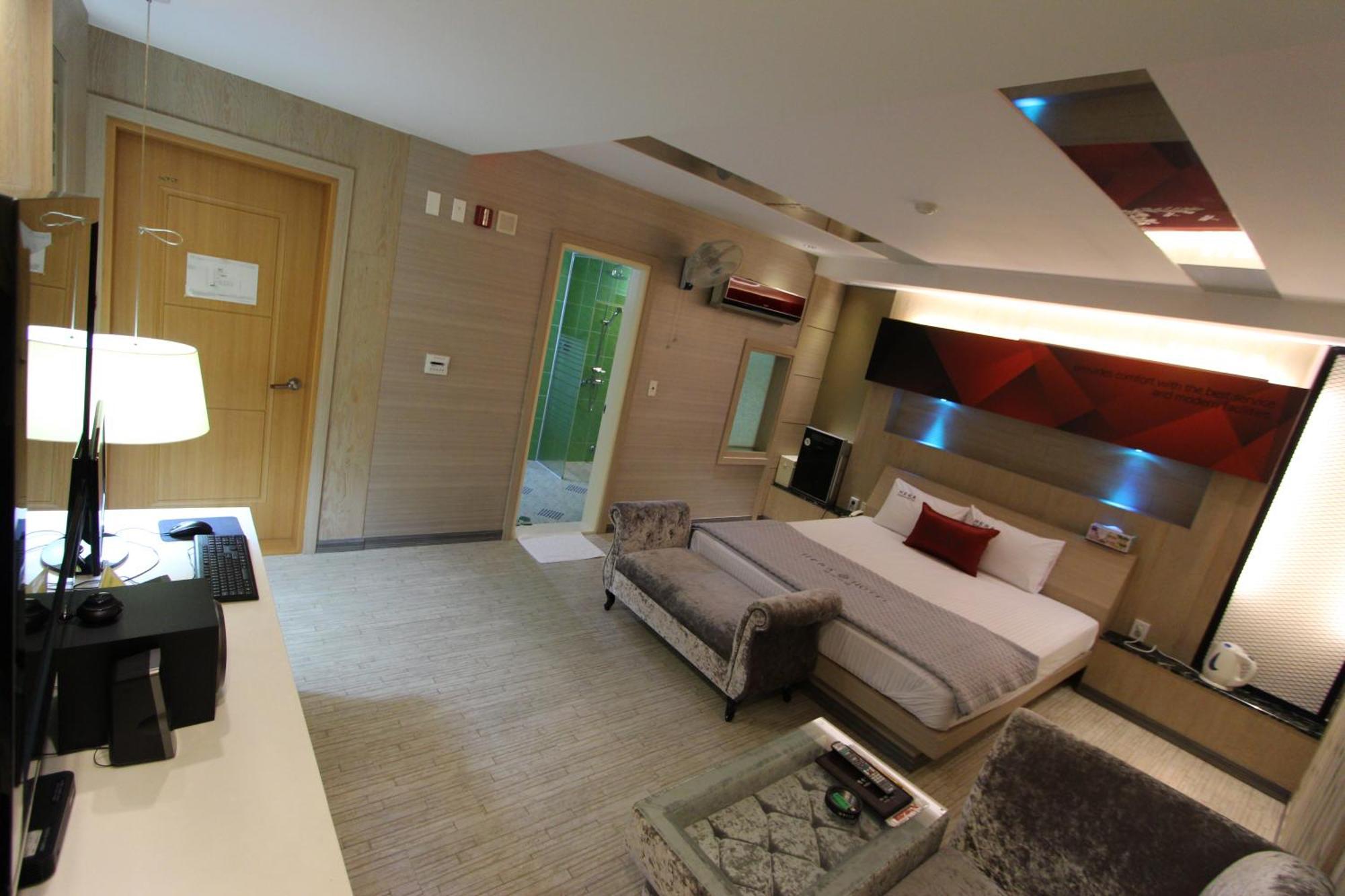 Hera Hotel Тэгу Номер фото