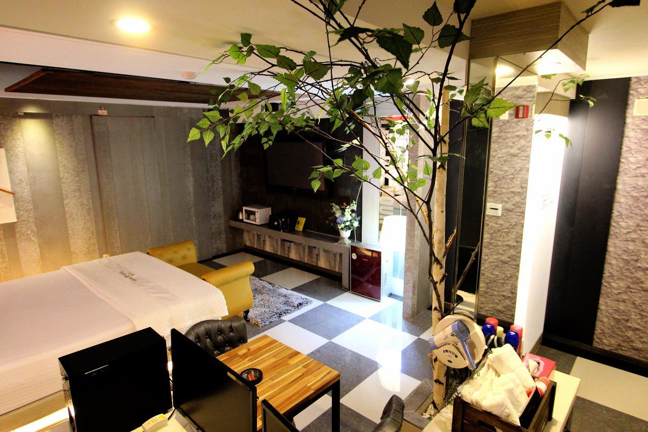 Hera Hotel Тэгу Экстерьер фото
